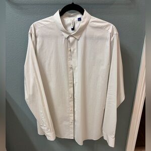 Never worn. Excellent condition.